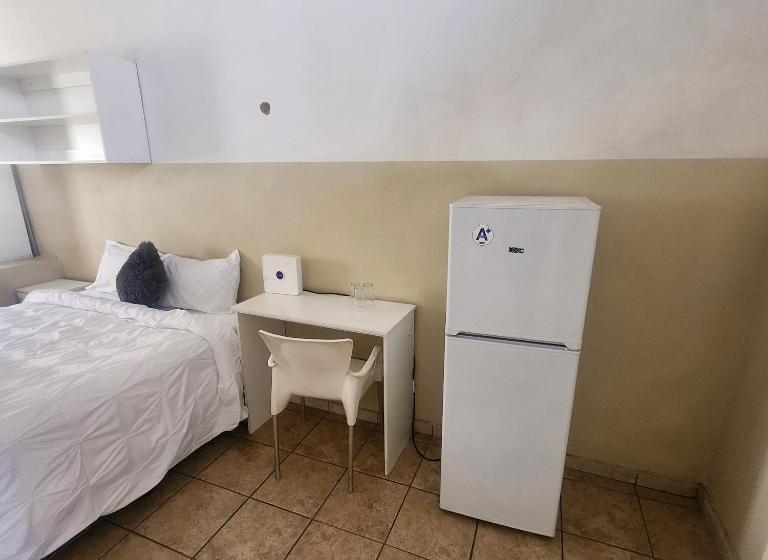 غرفة عائلية حمام مشترك, Sunny Lodge