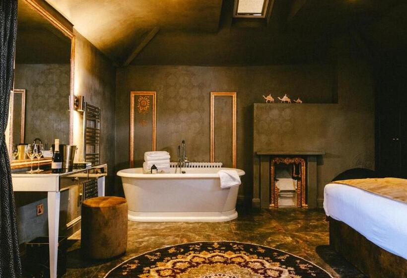 キングサイズベッドのスーペリアルーム, Baloci