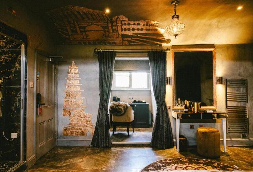 キングサイズベッドのスーペリアルーム, Baloci