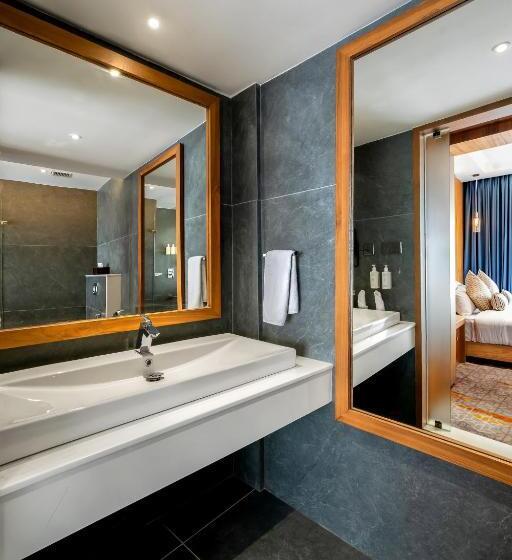 带大床的标准工作室, Tiara By Mps