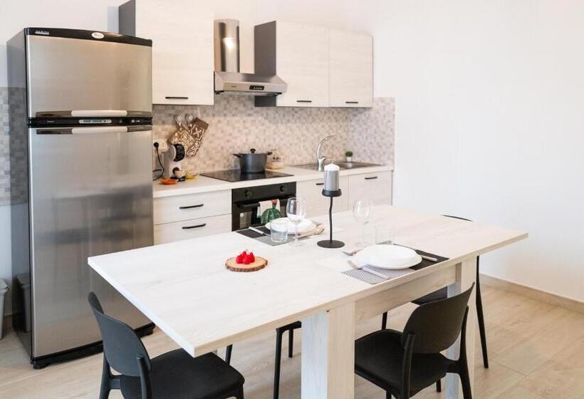 חדר סטנדרט לשלושה, Casa Pemogi