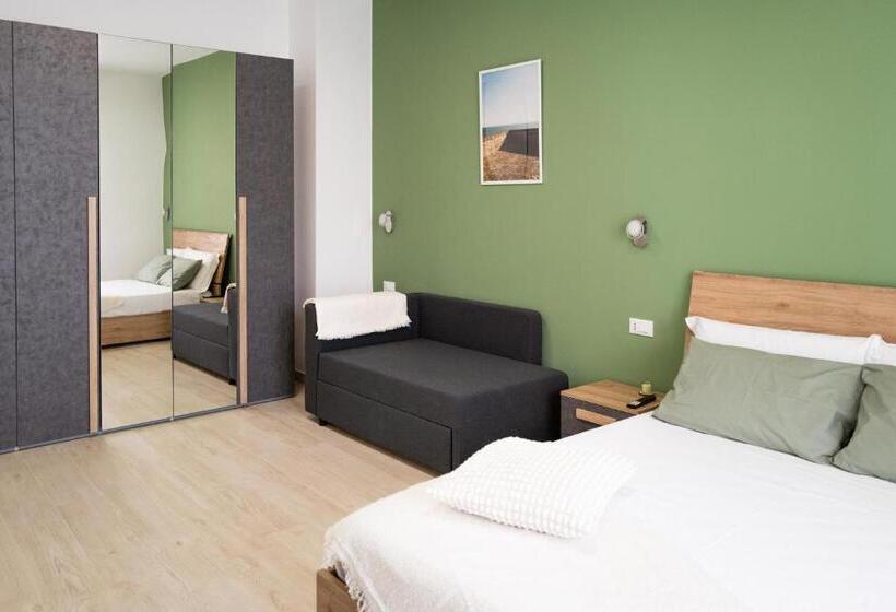 Quarto Triplo Estandar, Casa Pemogi