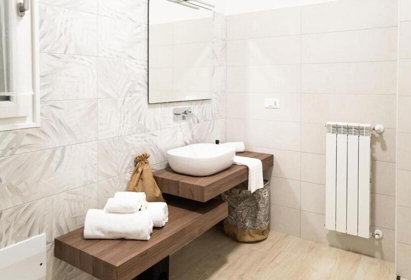 חדר משפחתי, Casa Pemogi