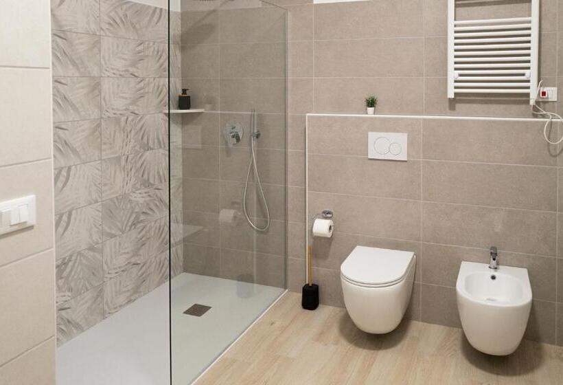 חדר משפחתי, Casa Pemogi