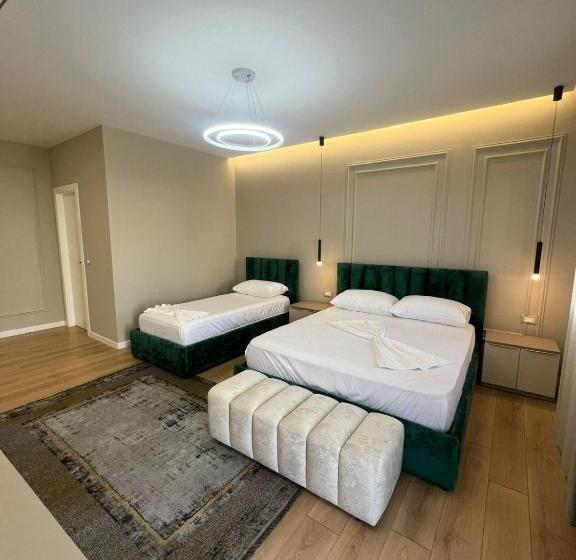 バルコニー付きスタンダードトリプルルーム, Deluxe Triple Room With Balcony