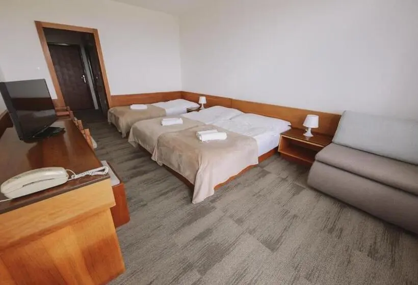 バルコニー付きスタンダードトリプルルーム, Atlas Hotel Tatry
