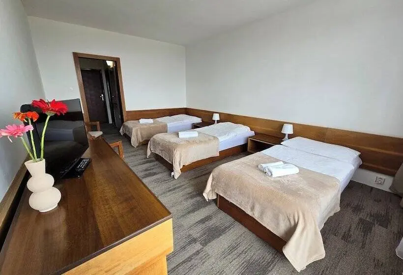 バルコニー付きスタンダードトリプルルーム, Atlas Hotel Tatry