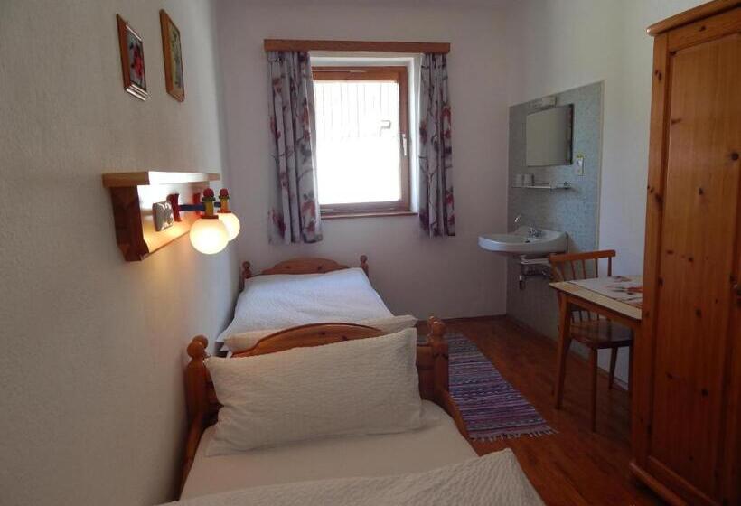 Manzaralı 1 Yatak Odalı Daire, Peterhof – Komm Als Gast & Geh Als Freund