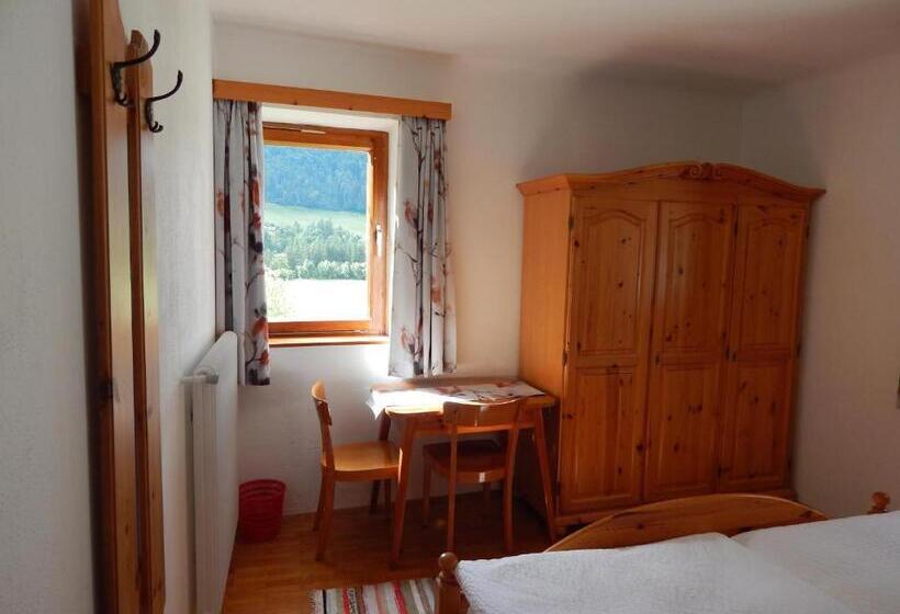 Manzaralı 1 Yatak Odalı Daire, Peterhof – Komm Als Gast & Geh Als Freund