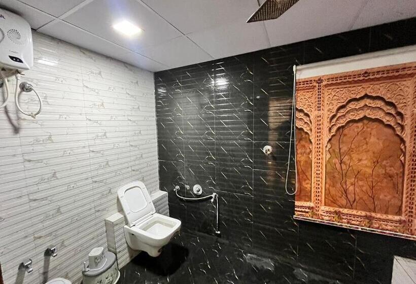 اتاق سوپریور, The Grand