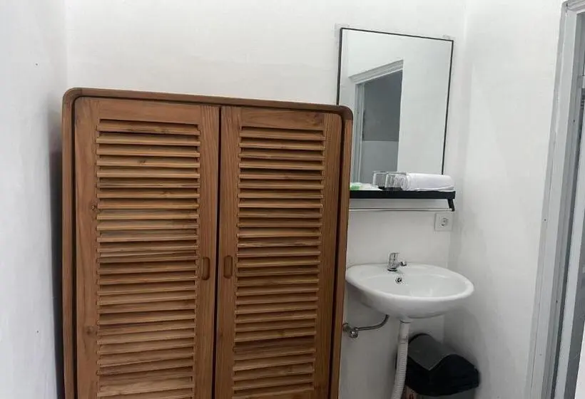 اتاق استاندارد, Zee House