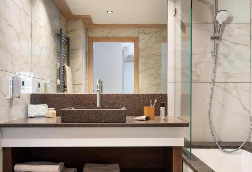 带城市景观带一个卧室的公寓, Mgm Hôtels & Résidences Résidence Akoya