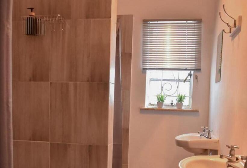 Дом 1 Спальня, Bargain Accommodation