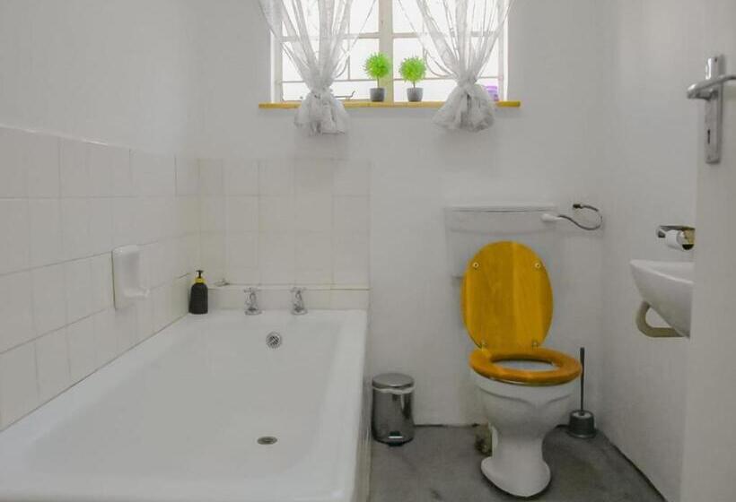 בית, חדר שינה 1, Bargain Accommodation