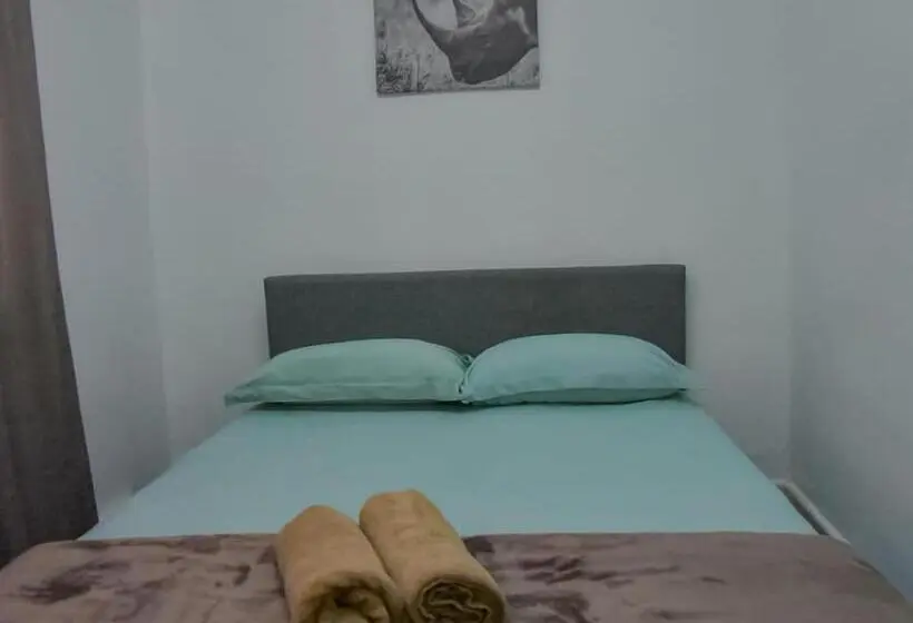 1ベッドルームハウス, Bargain Accommodation