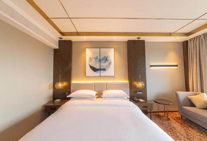 Номер Superior, Poltton Century Hotel   Changtai Taoli Chunfeng Branch