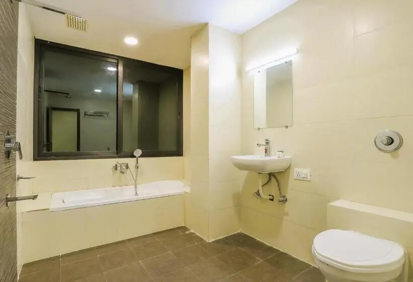 سوئیت پرزیدنت, Stayguru Hotel Atithi