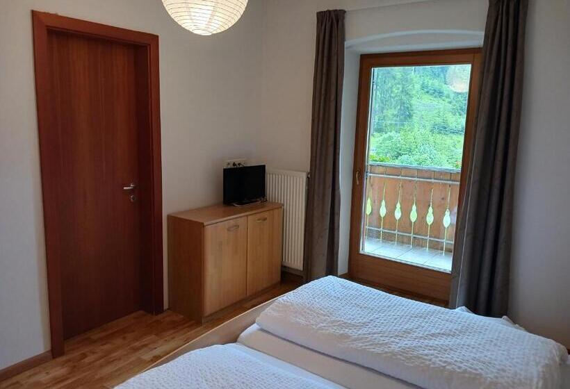 חדר סטנדרט עם מרפסת, Gasthof Alpenrose   Mühleben