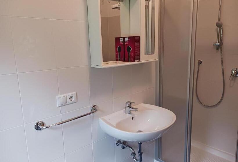 דירת חדר, Gasthof Alpenrose   Mühleben