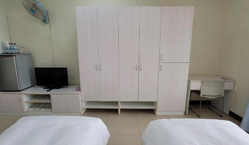 اتاق استاندارد چهار تخته, Hello Inn 哈囉行旅屏東館