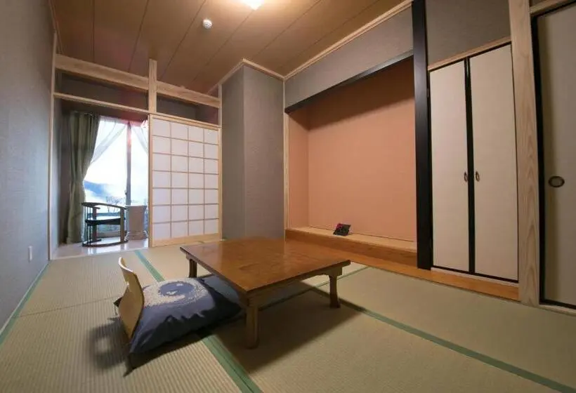 ファミリールーム, ゆけむり山荘