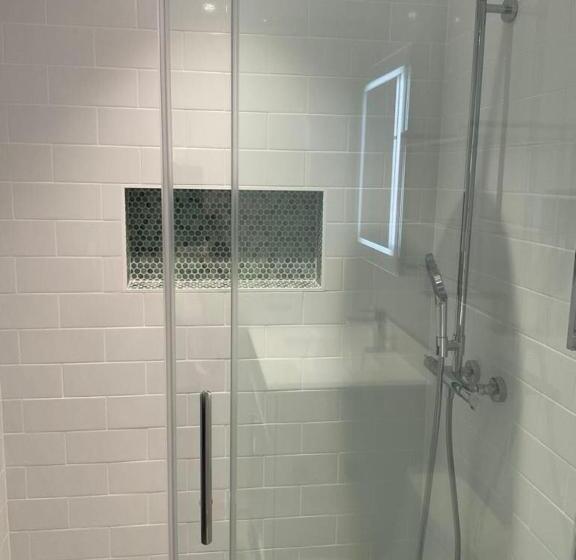 آپارتمان 4 خوابه, Governors Village 1,2,3 & 4 Bedroom Apartments On Seven Mile Beach Corridor