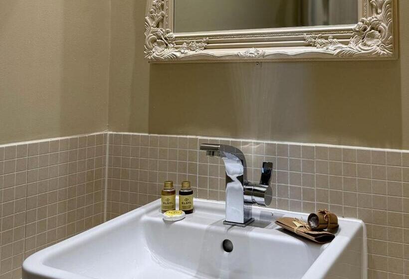 غرفة ديلوكس مزودة بشرفة, Mulberry Tree