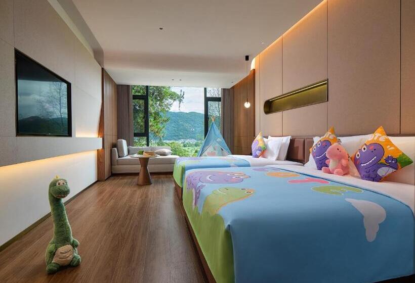 חדר משפחתי דלוקס, Zhangjiajie Utopia