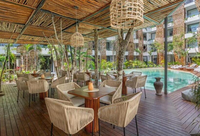 Appartement met 1 Slaapkamer en Uitzicht op het Zwembad, Jade Zen Residences