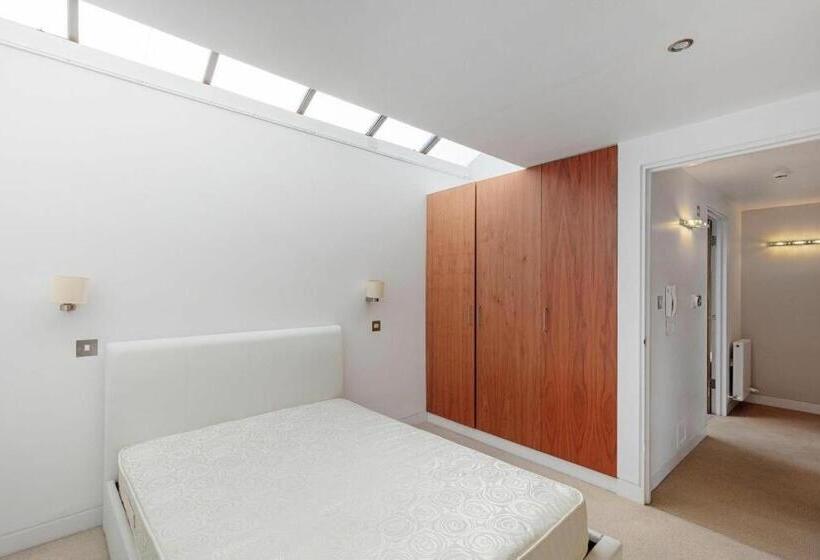 Standard-huone, Hidden Gem, Artist Studio