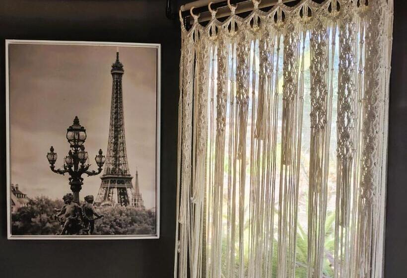 标准间, Lush Huts Glamping