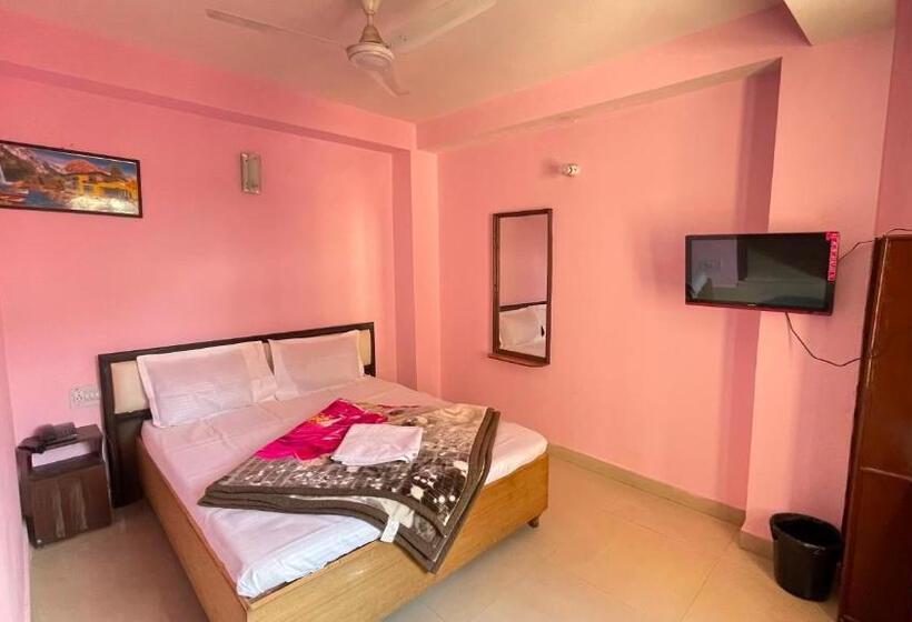 Трехместный Номер Классика, Oyo 81608 Krishna Residency