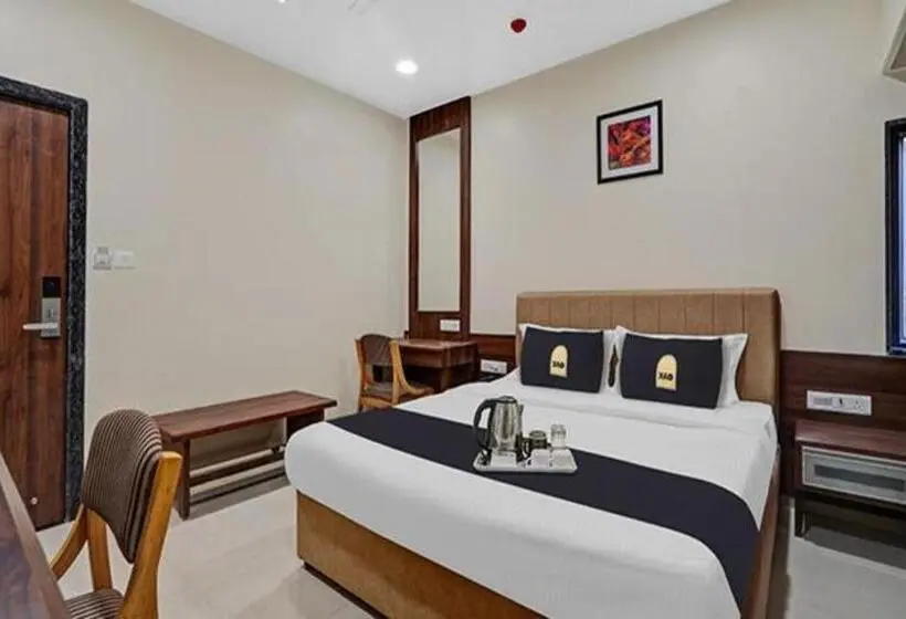 Camera Deluxe, Raajpath, Vadodara