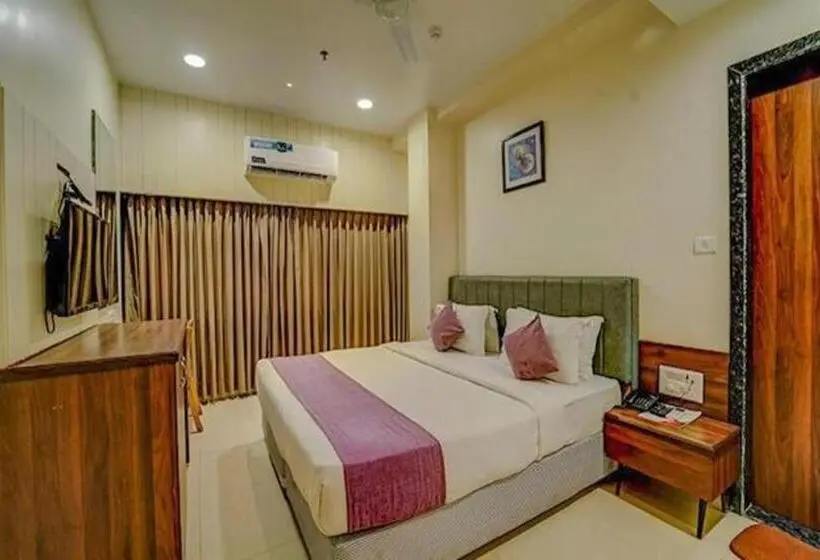 Camera Standard, Raajpath, Vadodara