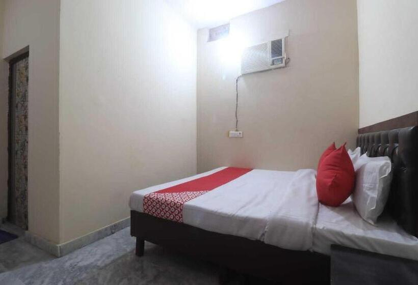 Трехместный Номер Классика, Oyo Foji Guest House