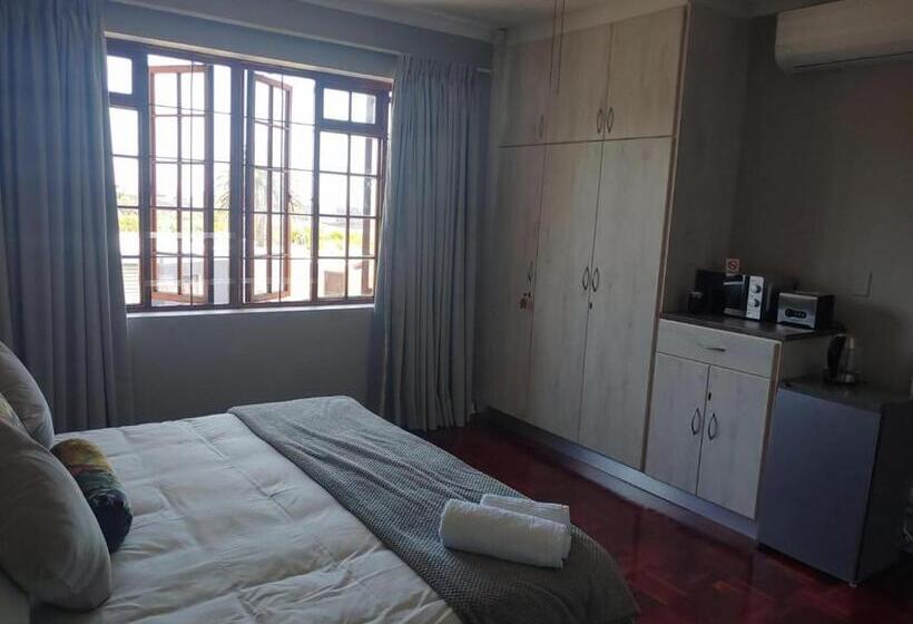 コンフォートルーム, Boutique Hotel On The Bay