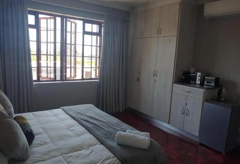Comfort-huone, Boutique Hotel On The Bay
