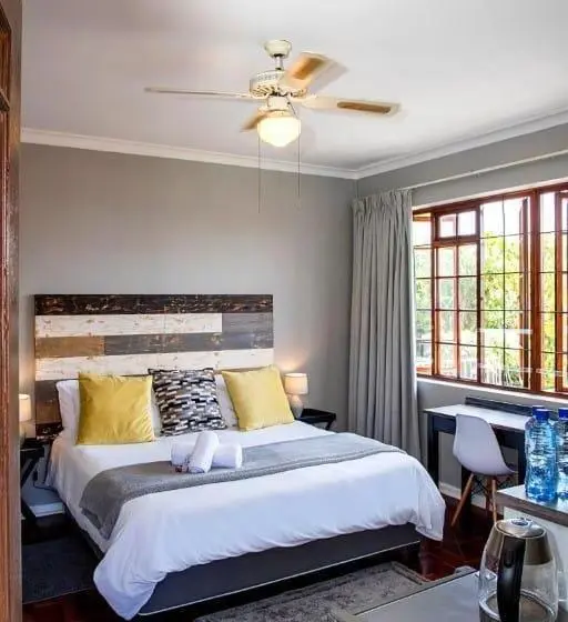 Comfort-huone, Boutique Hotel On The Bay