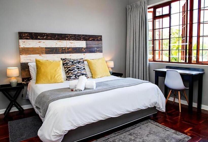 컴포트 룸, Boutique Hotel On The Bay