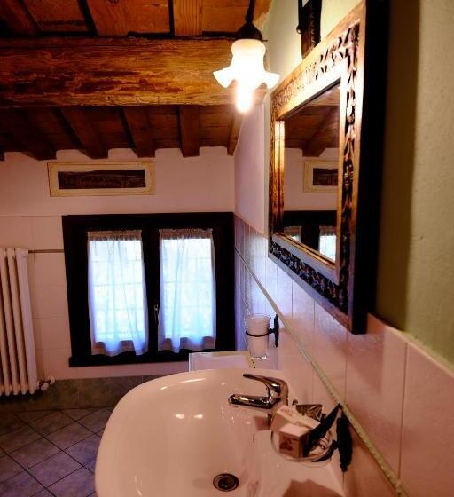 اتاق لوکس, Agriturismo La Strozza