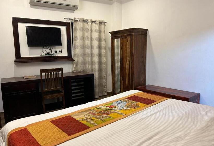 Номер Стандарт, Jaisal Inn   Pure Veg