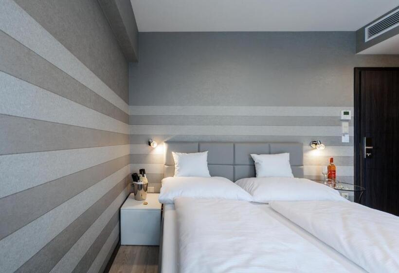 اتاق لوکس, Trend Deluxe Siófok