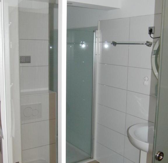 标准间, Remserhof