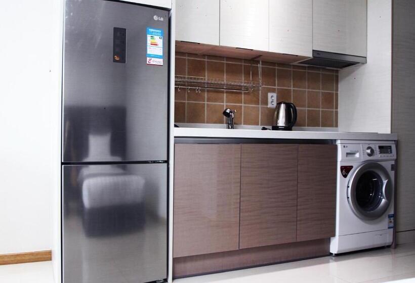 اتاق استاندارد, J