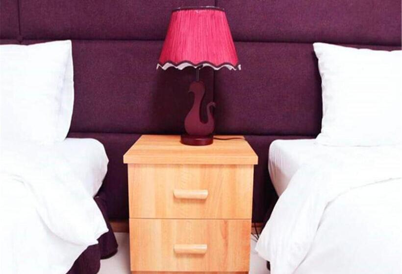 اتاق استاندارد, J