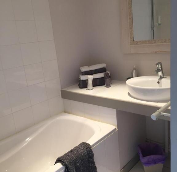 标准间, Chateau De Durtal