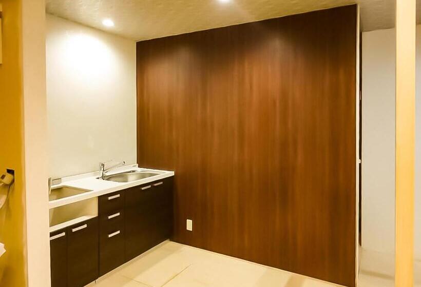 Номер Стандарт Четырехместный Совместный Санузел, Relak Guest House 登別 Station