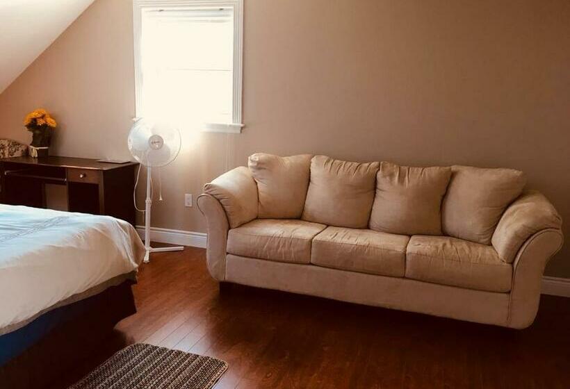 جناح مطلّ علي البحر, Seaview White House