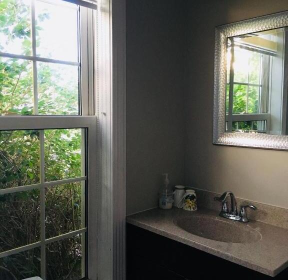 غرفة ديلوكس مطلّة علي البحر, Seaview White House