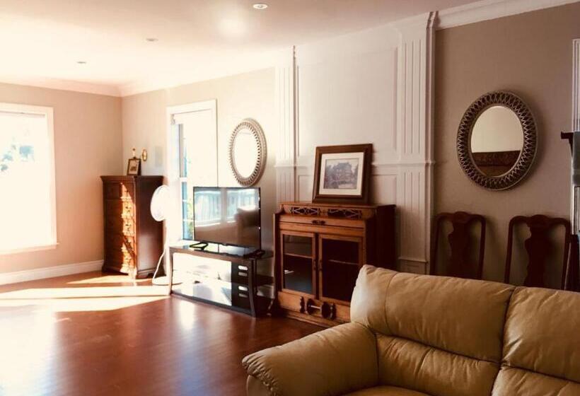 オーシャンビューデラックスルーム, Seaview White House